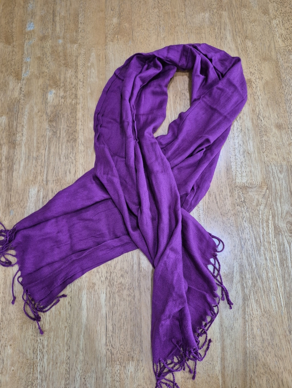 🔥 EUC Magenta Lightweight Fringe Scarf